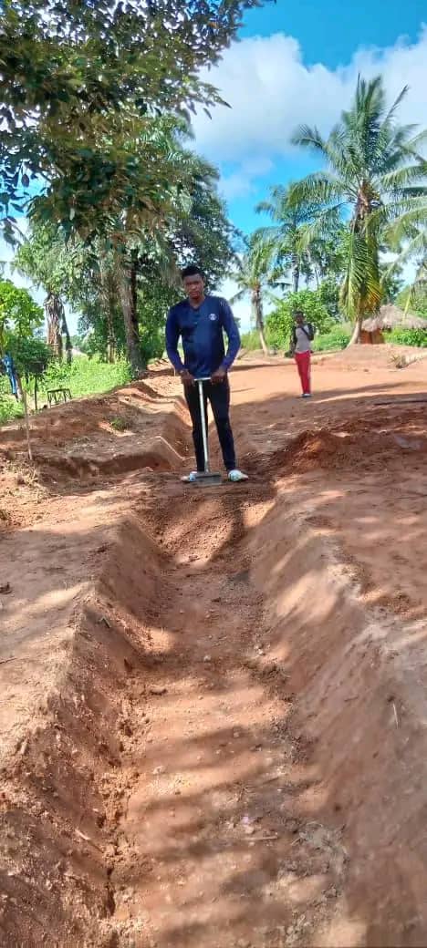 Programme  d’entretien des  routes de  desserte   agricole  (BBNTUMBA LUBUNGA) 